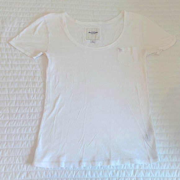 Abercrombie Kids Short Sleeve White Tee Shirt - Size XL - Picture 1 of 3
